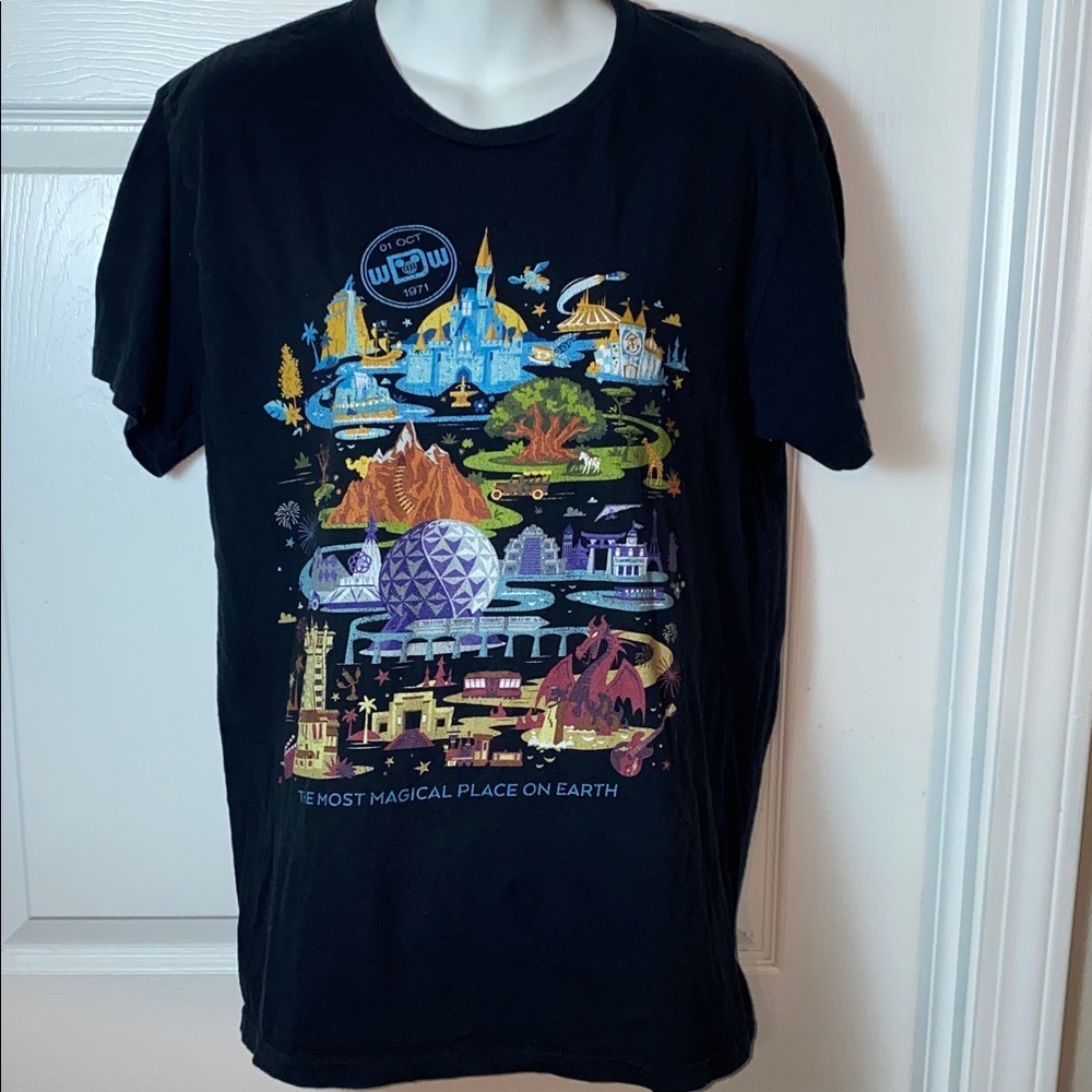 Disney Walt Disney 50th Anniversary Black T-Shirt Cinderella’s Castle Epcot M